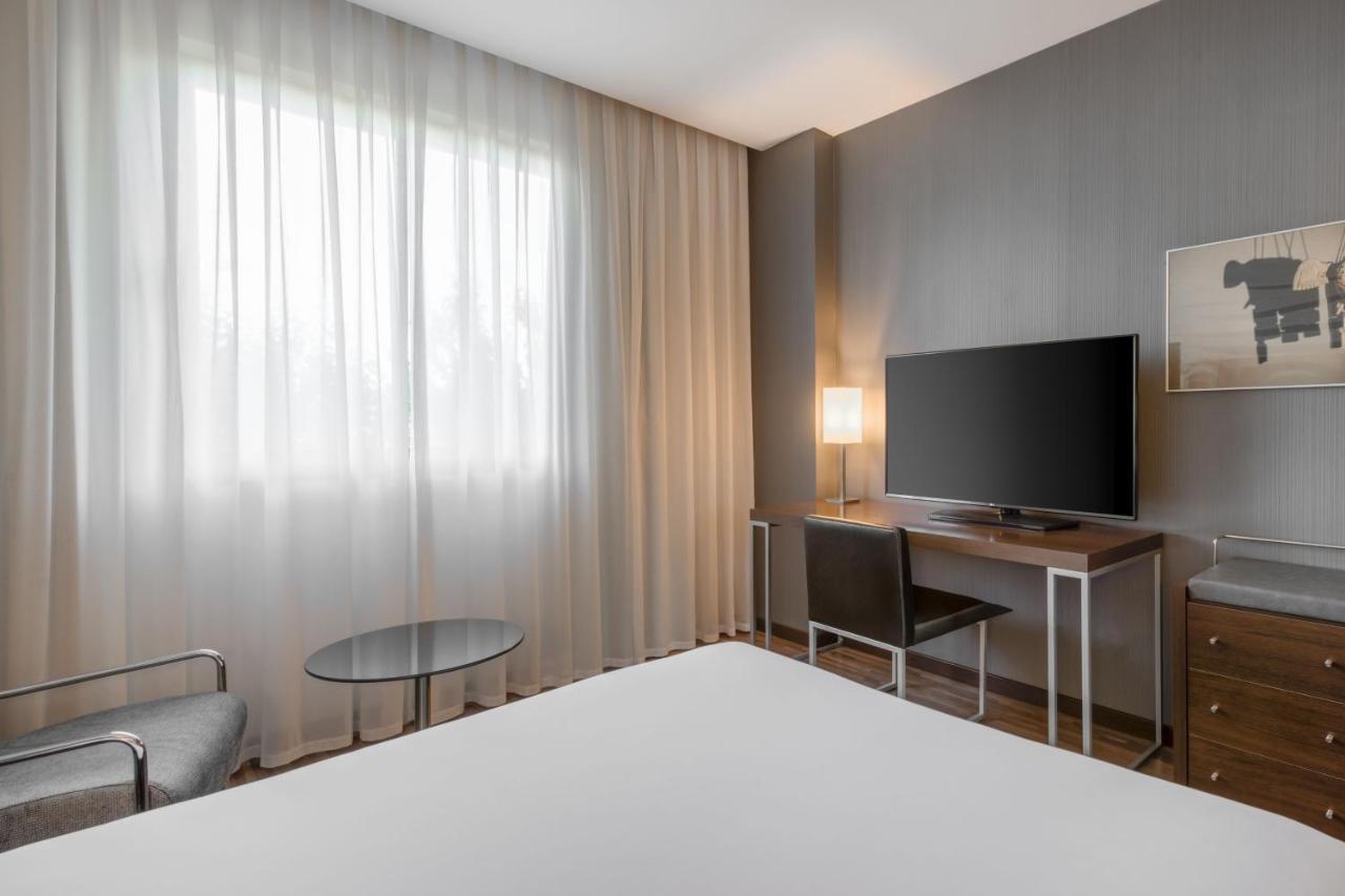 Ac Hotel By Marriott Madrid Airport Coslada Dış mekan fotoğraf