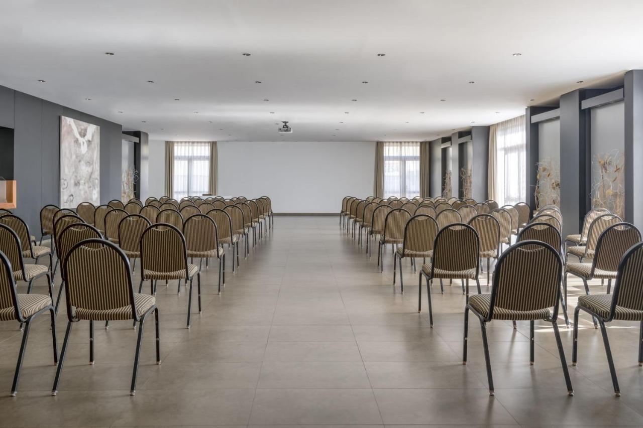 Ac Hotel By Marriott Madrid Airport Coslada Dış mekan fotoğraf