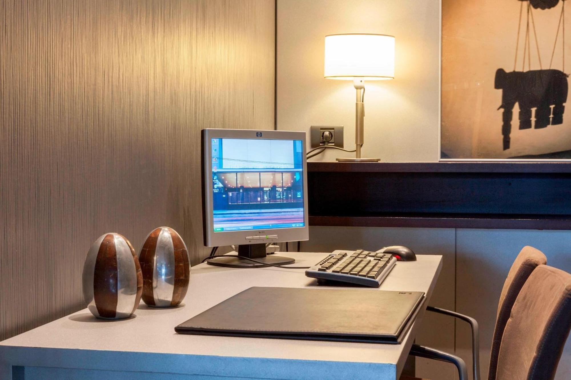 Ac Hotel By Marriott Madrid Airport Coslada Dış mekan fotoğraf
