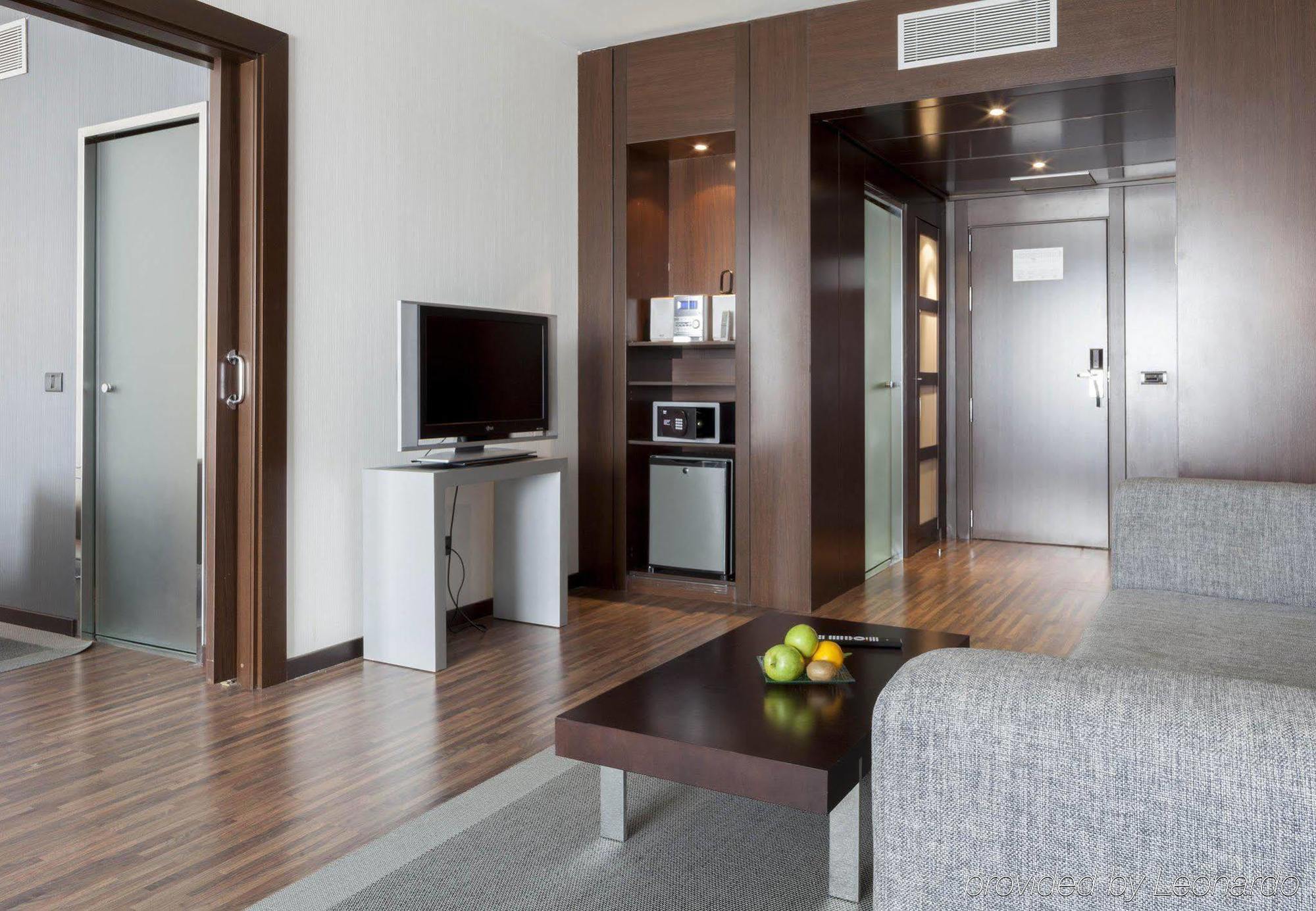 Ac Hotel By Marriott Madrid Airport Coslada Dış mekan fotoğraf
