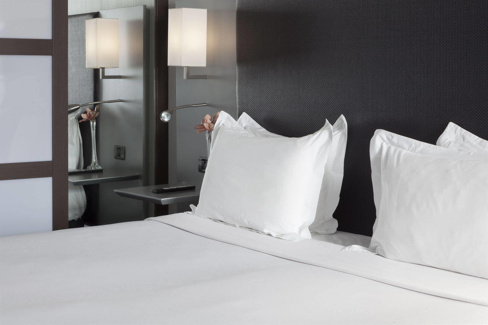 Ac Hotel By Marriott Madrid Airport Coslada Dış mekan fotoğraf